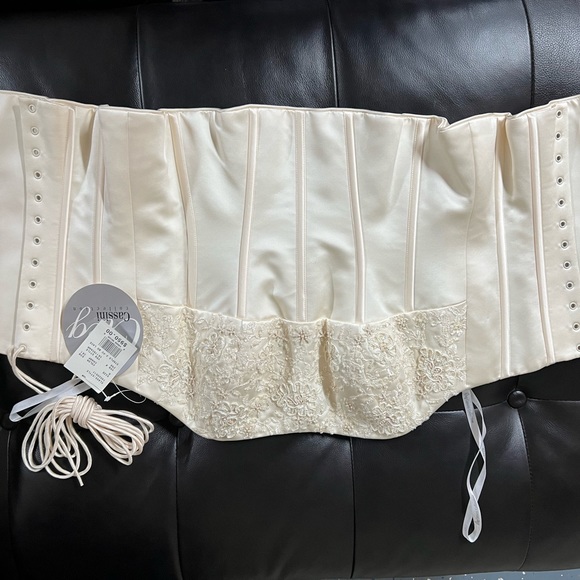 David’s Bridal OLEG CASSINI CK118 CHAMPAGNE WEDDING DRESS SIZE 8 - Picture 3 of 4